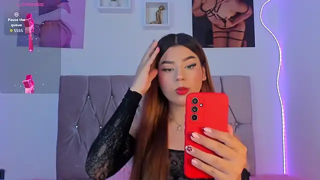 Ashley piinkk  online show from 12/01/25, 05:34