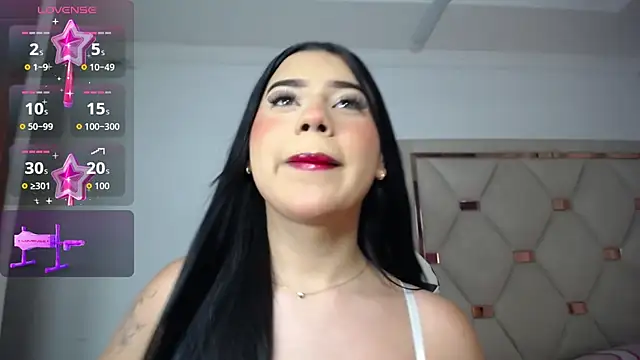 Ashley piinkk  online show from 05/19/26, 04:30