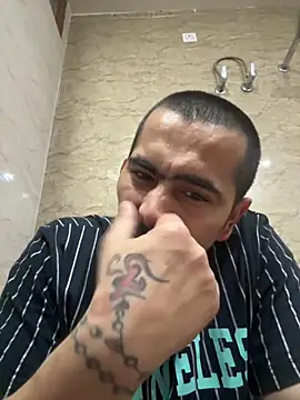 shivani0999 online show from 02/12/26, 12:33