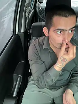 shivani0999 online show from 02/18/26, 03:46