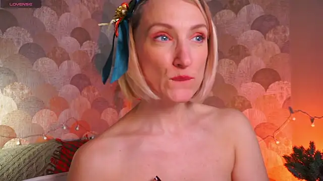 UmaTruewoman online show from 12/24/24, 09:17