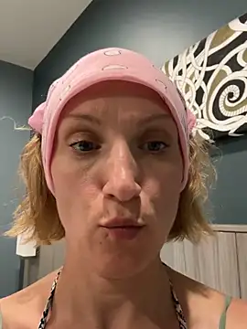 UmaTruewoman online show from 04/10/26, 01:05