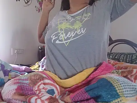 Snapshot of TASHa009 chatting on 01/07/25, 05:33 TASHa009 online show from 01/07/25, 05:33