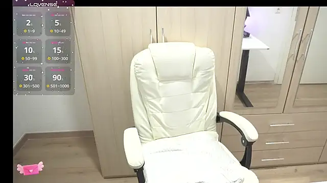 Snapshot of Billly1Love chatting on 02/18/25, 10:58 Billly1Love online show from 02/18/25, 10:58