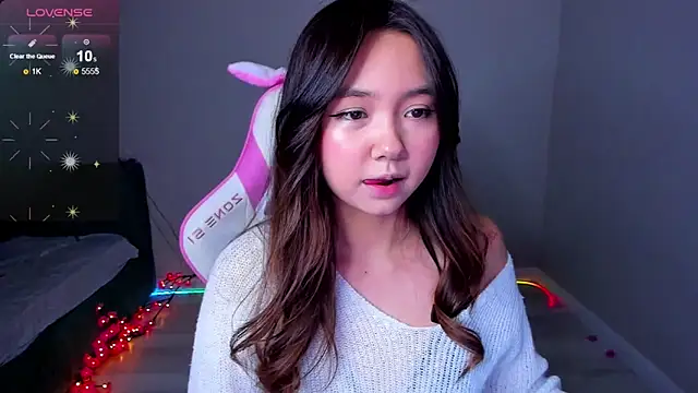 Snapshot of Fluffy_Rose chatting on 11/07/25, 02:39 Fluffy Rose online show from 11/07/25, 02:39