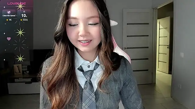 Fluffy Rose online show from 02/01/26, 12:04