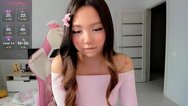 Fluffy Rose online show from 04/01/26, 09:32