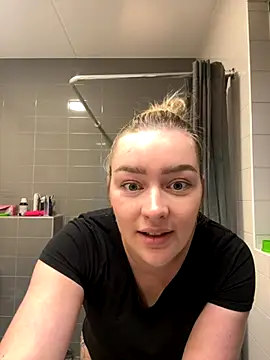 xX HotCouple Xx online show from 09/22/25, 06:54