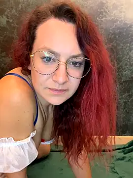 ladoucedu34 online show from 10/06/25, 10:18