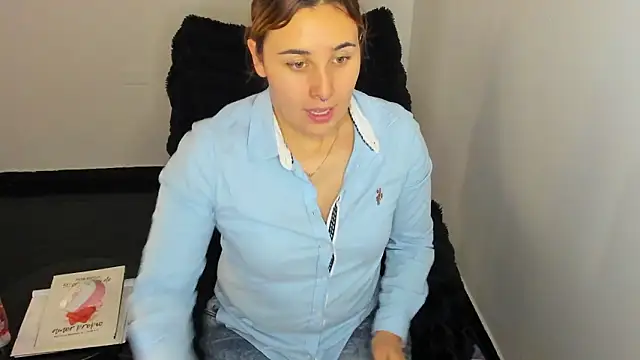 bonnie moon  online show from 02/02/26, 07:12