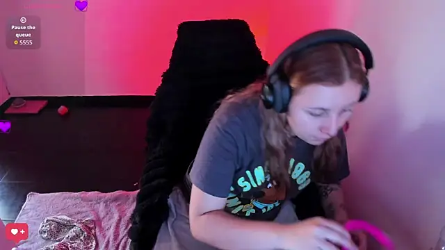 bonnie moon  online show from 03/07/26, 06:27