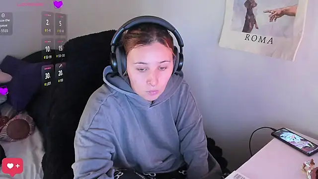 bonnie moon  online show from 04/21/26, 06:12