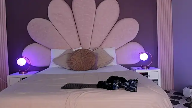 Susa1userma  online show from 04/16/26, 11:44