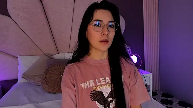 Susa1userma  online show from 04/17/26, 11:57