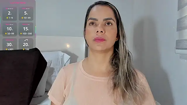 Snapshot of ClaraMariaMon chatting on 02/08/26, 02:31 ClaraMariaMon online show from 02/08/26, 02:31