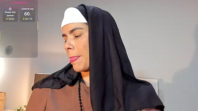 Snapshot of ClaraMariaMon chatting on 02/27/26, 04:18 ClaraMariaMon online show from 02/27/26, 04:18