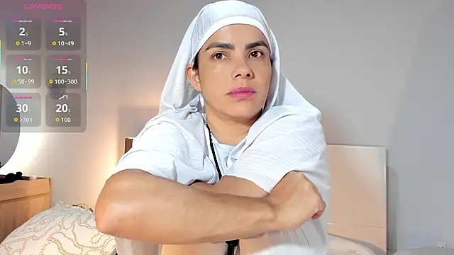 Snapshot of ClaraMariaMon chatting on 03/16/26, 04:11 ClaraMariaMon online show from 03/16/26, 04:11