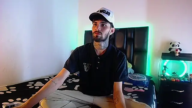 Snapshot of Brutal_Sex_Fucking chatting on 07/22/26, 02:58 Brutal Sex Fucking online show from 07/22/26, 02:58
