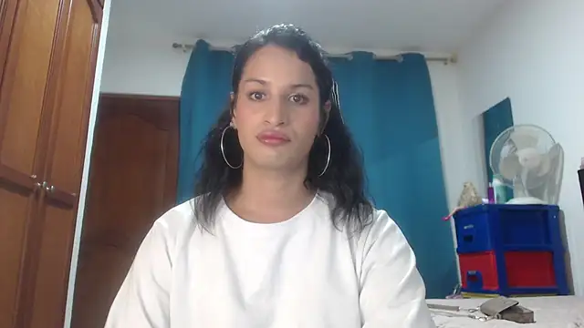 jennifer ts online show from 03/12/25, 10:39