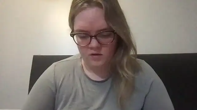 honeyyy24 online show from 03/08/26, 02:32