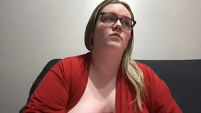 honeyyy24 online show from 04/03/26, 11:36