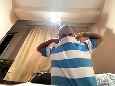 Nikolaiyy online show from 09/11/25, 07:25