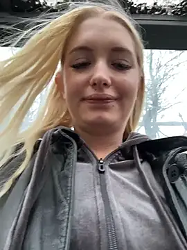 Snapshot of Milkyy_wway chatting on 11/05/25, 06:24 Milkyy wway online show from 11/05/25, 06:24