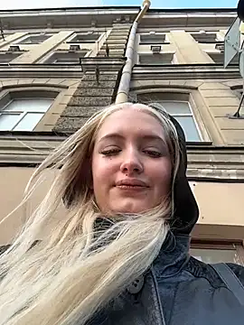 Snapshot of Milkyy_wway chatting on 11/15/25, 07:16 Milkyy wway online show from 11/15/25, 07:16