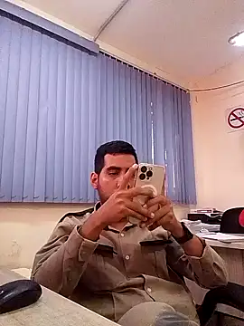 Snapshot of EnriquePersian197 chatting on 01/02/25, 03:40 EnriquePersian197 online show from 01/02/25, 03:40