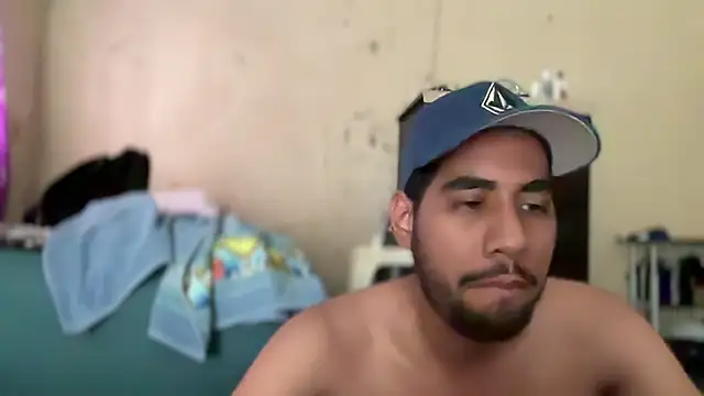 Snapshot of EnriquePersian197 chatting on 01/05/25, 06:13 EnriquePersian197 online show from 01/05/25, 06:13