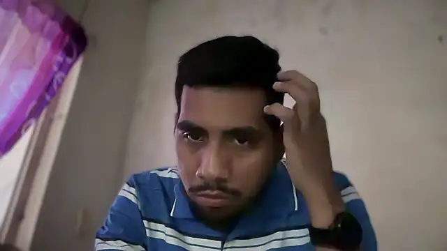 Snapshot of EnriquePersian197 chatting on 01/26/25, 10:35 EnriquePersian197 online show from 01/26/25, 10:35