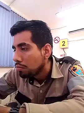 Snapshot of EnriquePersian197 chatting on 02/10/25, 09:25 EnriquePersian197 online show from 02/10/25, 09:25