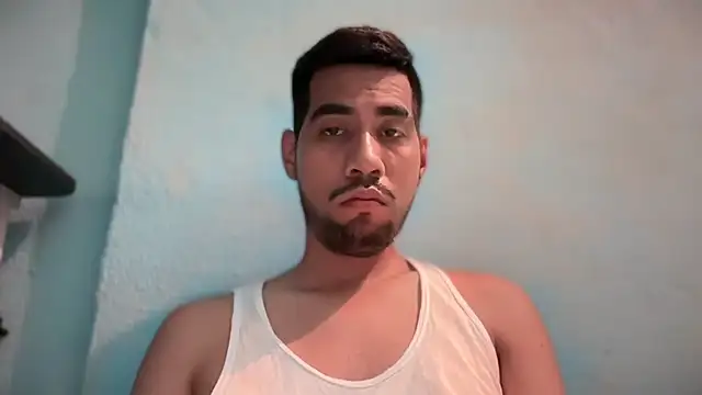 Snapshot of EnriquePersian197 chatting on 02/22/25, 08:20 EnriquePersian197 online show from 02/22/25, 08:20