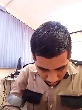 Snapshot of EnriquePersian197 chatting on 02/27/25, 09:14 EnriquePersian197 online show from 02/27/25, 09:14