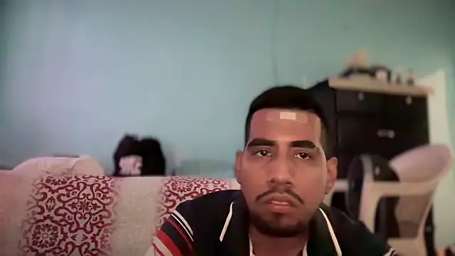 Snapshot of EnriquePersian197 chatting on 03/07/25, 07:05 EnriquePersian197 online show from 03/07/25, 07:05