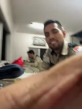 Snapshot of EnriquePersian197 chatting on 03/12/25, 01:36 EnriquePersian197 online show from 03/12/25, 01:36