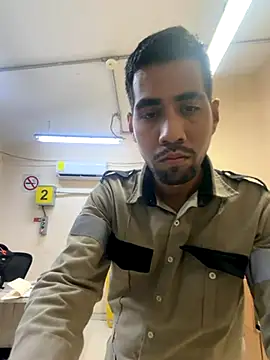 EnriquePersian197 online show from 11/12/25, 12:16