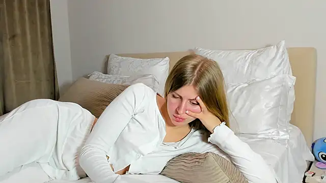 Snapshot of kirraa_ chatting on 12/22/25, 07:55 kirraa online show from 12/22/25, 07:55