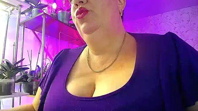 Snapshot of _Sweet_Woman chatting on 10/24/25, 01:07  Sweet Woman online show from 10/24/25, 01:07