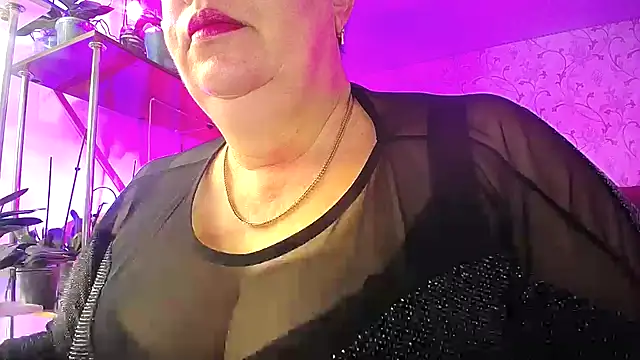 Snapshot of _Sweet_Woman chatting on 10/26/25, 05:35  Sweet Woman online show from 10/26/25, 05:35