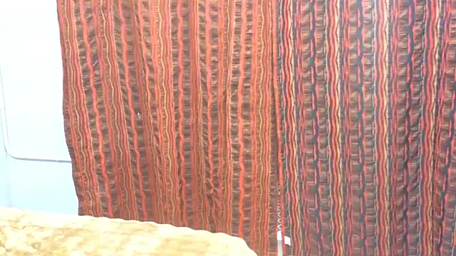 Snapshot of CaramelDelux27 chatting on 09/14/25, 07:57 CaramelDelux27 online show from 09/14/25, 07:57