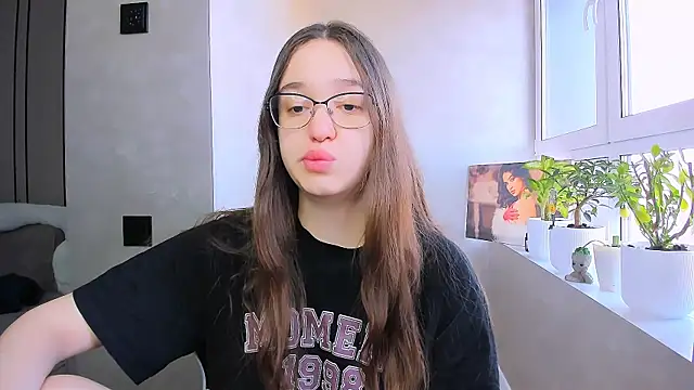 fancy bunny online show from 03/18/26, 07:00