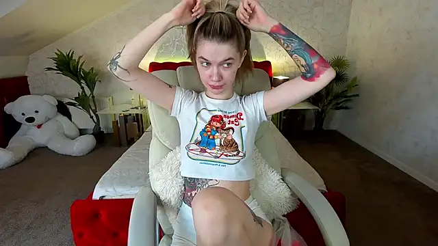 Snapshot of AnacondaOn chatting on 03/22/25, 09:24 AnacondaOn online show from 03/22/25, 09:24