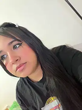 Snapshot of melyescobar chatting on 02/01/25, 12:05 melyescobar online show from 02/01/25, 12:05