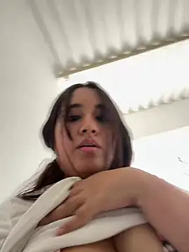 Snapshot of melyescobar chatting on 03/01/25, 03:16 melyescobar online show from 03/01/25, 03:16