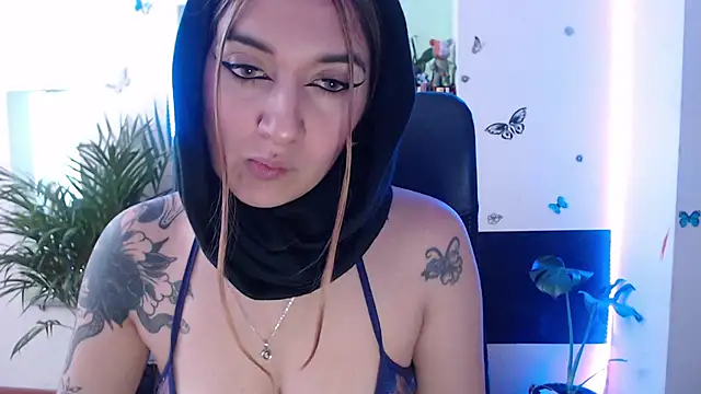 Lia-mitch online show from 09/19/25, 06:19