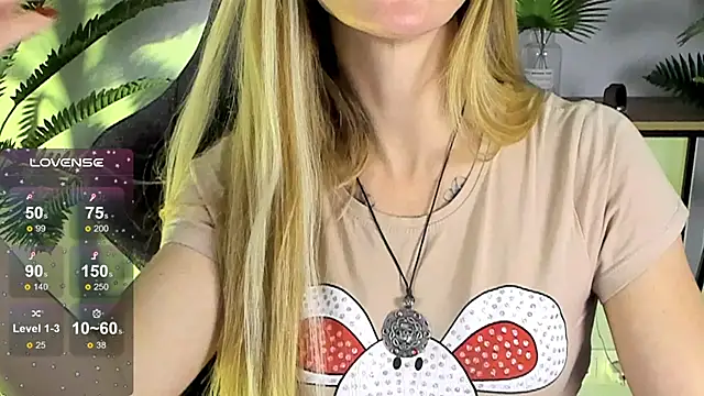 Snapshot of LadyIzabel chatting on 12/16/24, 11:55 LadyIzabel online show from 12/16/24, 11:55