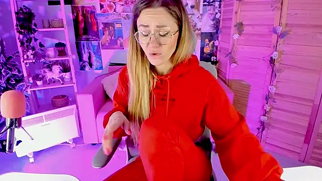 Snapshot of LadyIzabel chatting on 01/30/25, 08:11 LadyIzabel online show from 01/30/25, 08:11