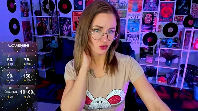 Snapshot of LadyIzabel chatting on 03/02/25, 12:01 LadyIzabel online show from 03/02/25, 12:01