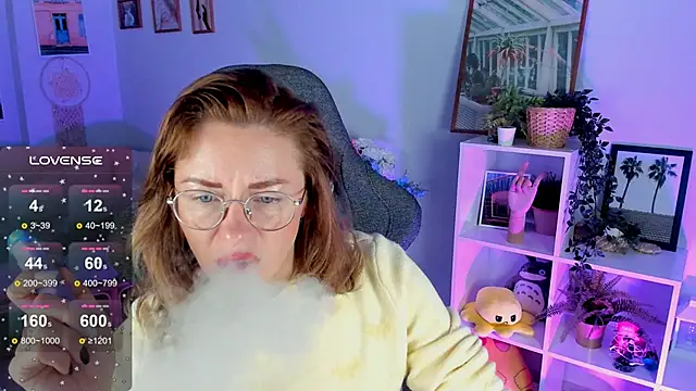 Snapshot of LadyIzabel chatting on 03/08/25, 02:34 LadyIzabel online show from 03/08/25, 02:34